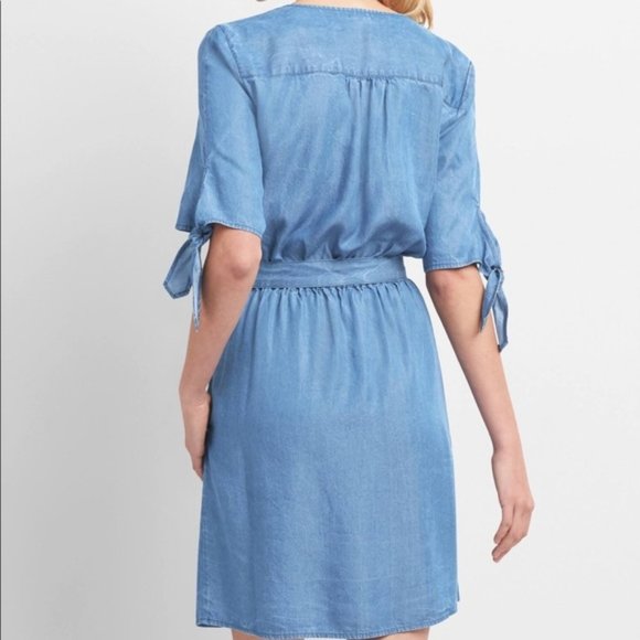 GAP Chambray Wrap Dress Size Small - Picture 2 of 12